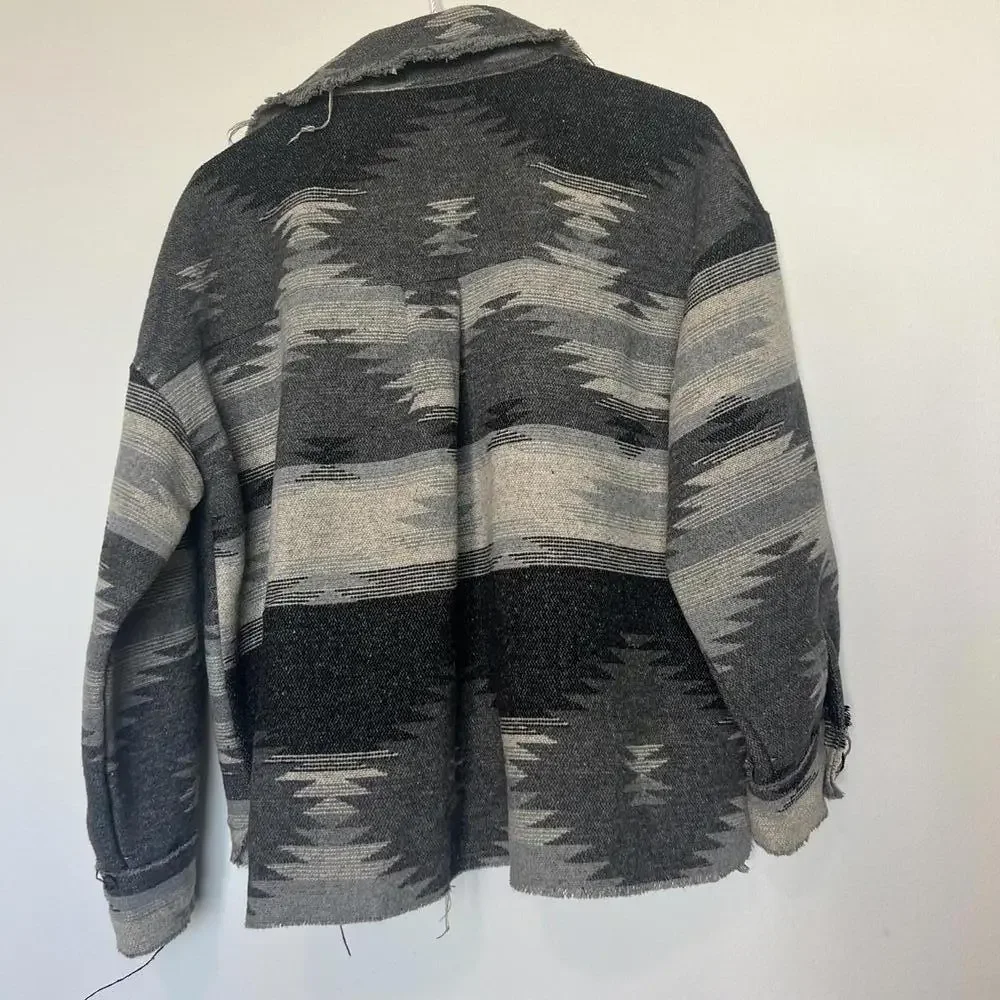 BKE Black and Gray Boho Indie Aztec Tribal Print Jacket - Picture 4 of 5